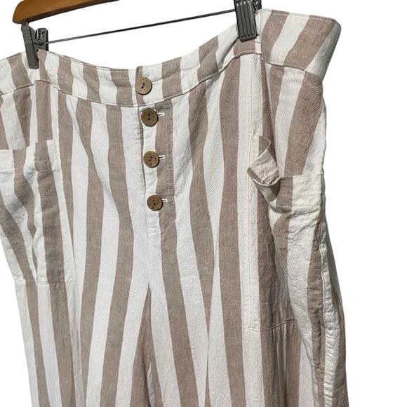 LC Lauren Conrad Taupe and White Striped and Buttoned Pants Size XXL - Picture 4 of 14
